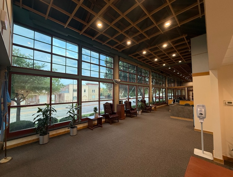 More Photos Of 1305 S Denver Ave, Tulsa Office For Sale