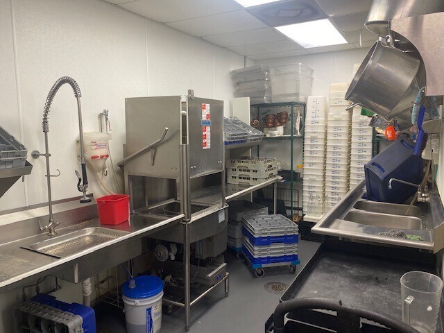 More Photos Of 1111-1113 South Blvd, Oak Park Restaurant For Lease