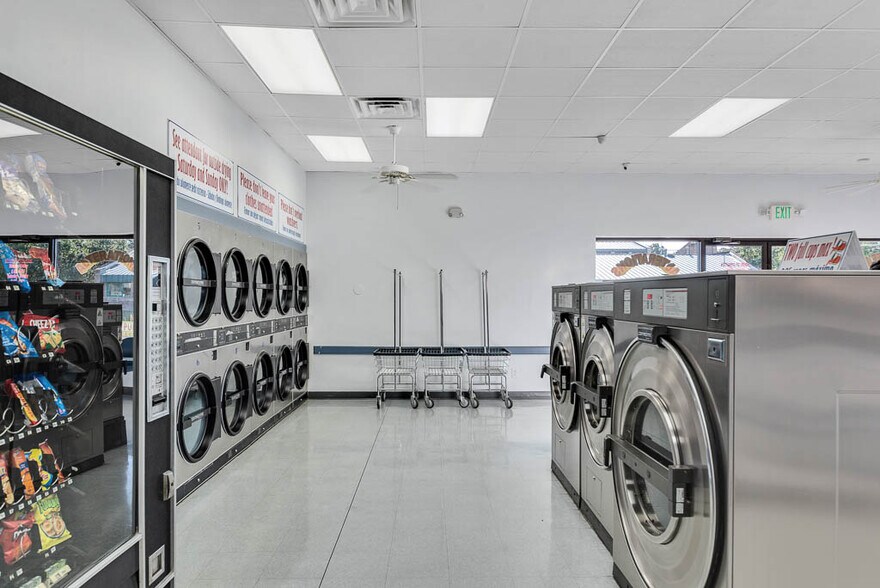 More Photos Of 7716 Raeford Rd, Fayetteville Freestanding For Sale