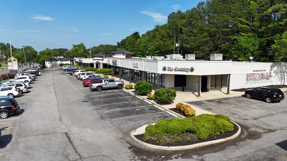 More Photos Of 265-295 W Valley Ave, Birmingham Unknown For Lease