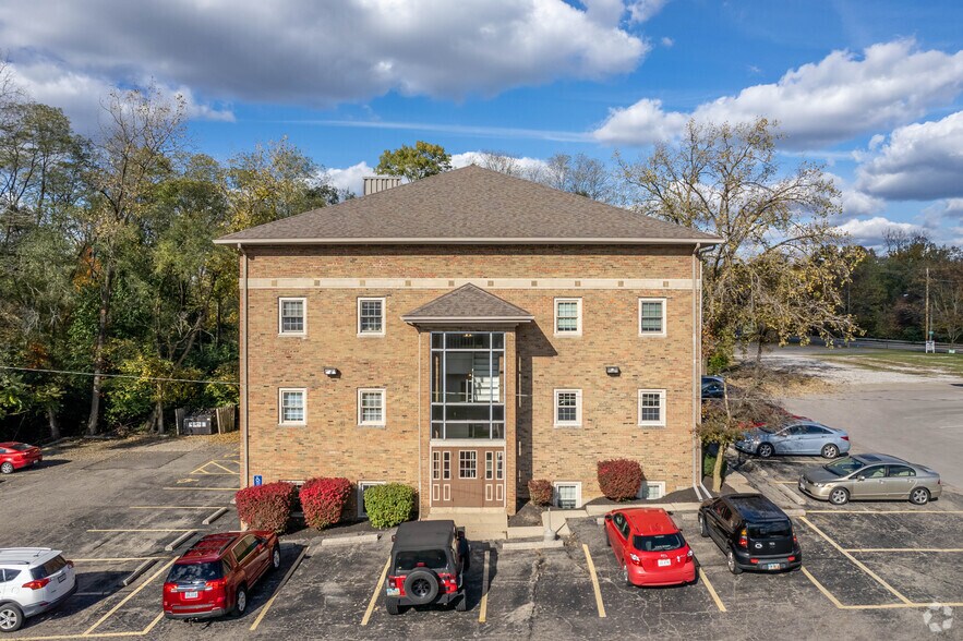 More Photos Of 5655 N High St, Worthington Medical For Lease