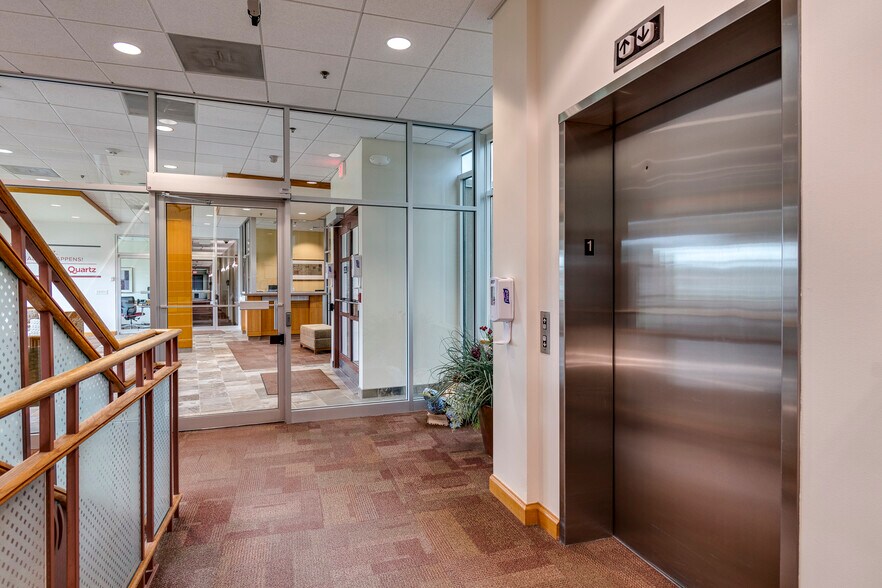 More Photos Of 840 Carolina St, Sauk City Office For Sale