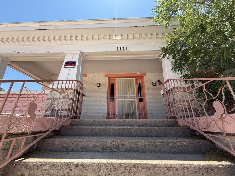 More Photos Of 1314 Magoffin Ave, El Paso Office Residential For Sale