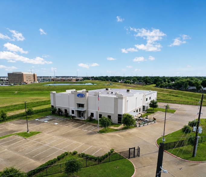 More Photos Of 22932 Elkana Deane Ln, Katy Warehouse For Lease
