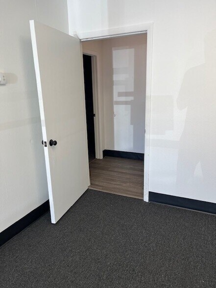 More Photos Of 9225 Ulmerton Rd, Largo Light Distribution For Lease