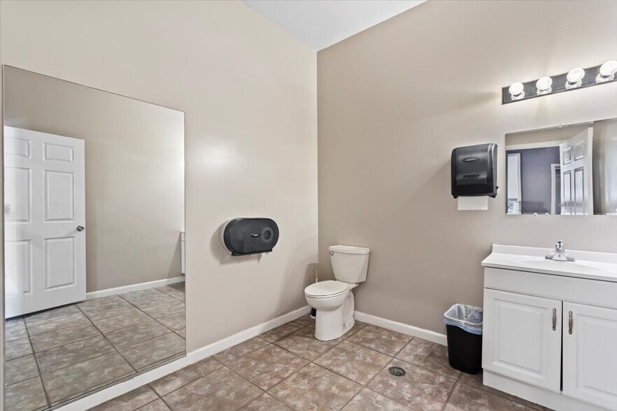 More Photos Of 90 Cross St, Layton Freestanding For Sale