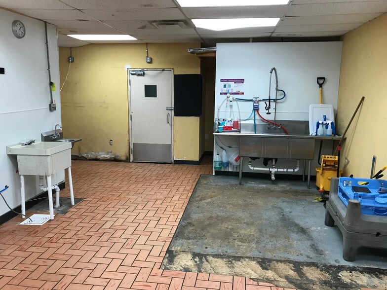 More Photos Of 115 Mathistown Rd, Little Egg Harbor Township Fast Food For Lease