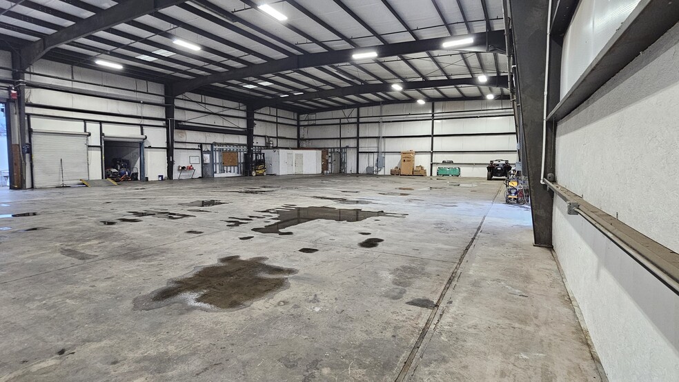 More Photos Of 7563 Reese Rd, Sacramento Warehouse For Lease