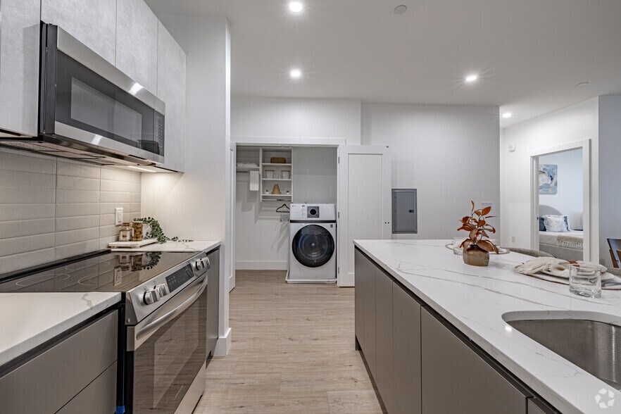 More Photos Of 475 Main St, Orange Apartments For Lease