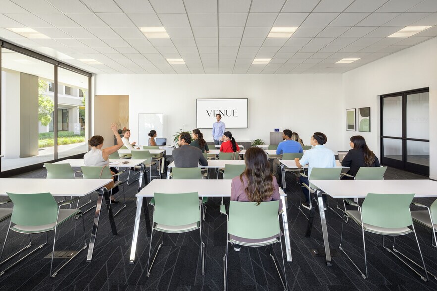 More Photos Of 2560 N 1st St, San Jose Loft Creative Space For Lease