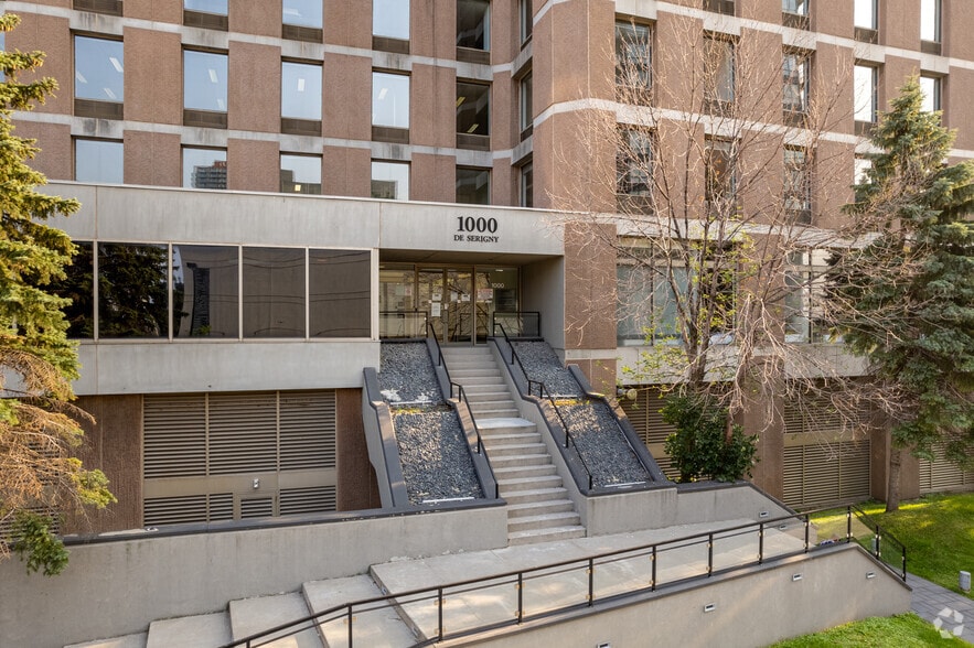 More Photos Of 1010 Rue de Sérigny, Longueuil Unknown For Lease
