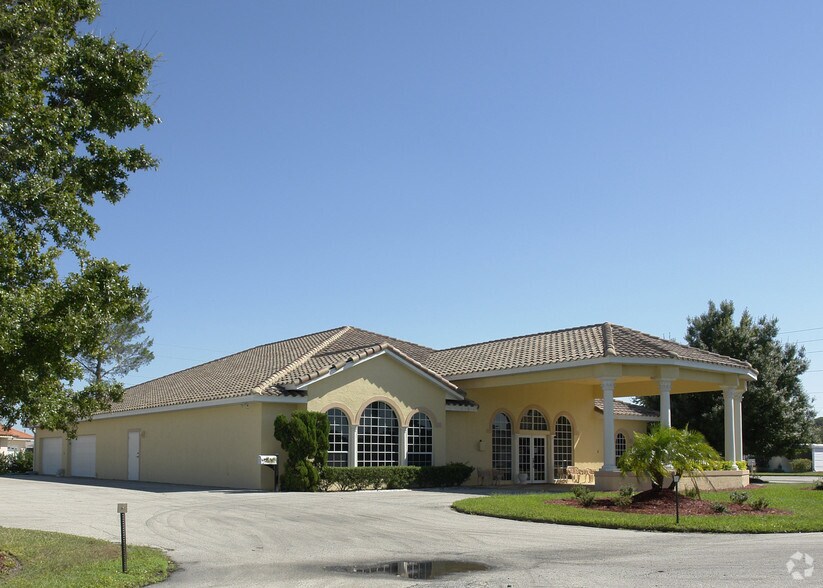 More Photos Of 2605 Bayview St, Sebring General Retail For Lease