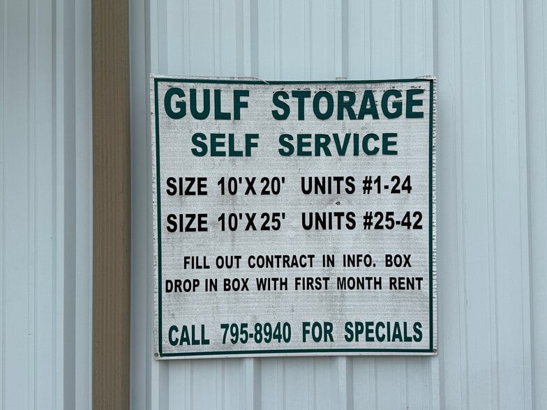 More Photos Of 1424 N Gulf Ave, Crystal River Self Storage For Sale