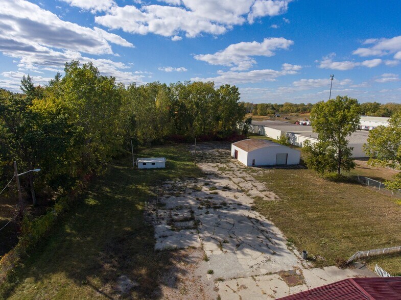 More Photos Of 3905 32nd St, Port Huron Truck Terminal For Sale