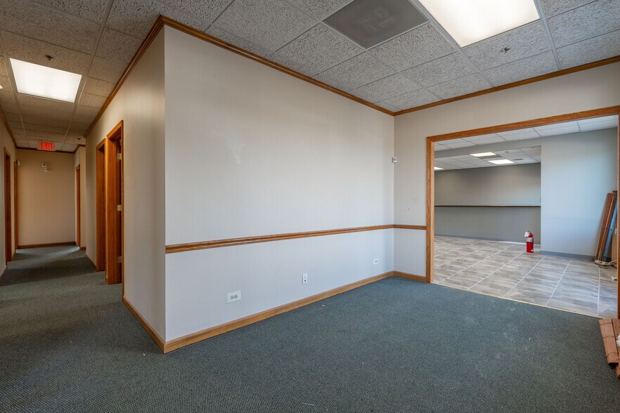 More Photos Of 17047-17061 S Harlem Ave, Tinley Park Medical For Lease