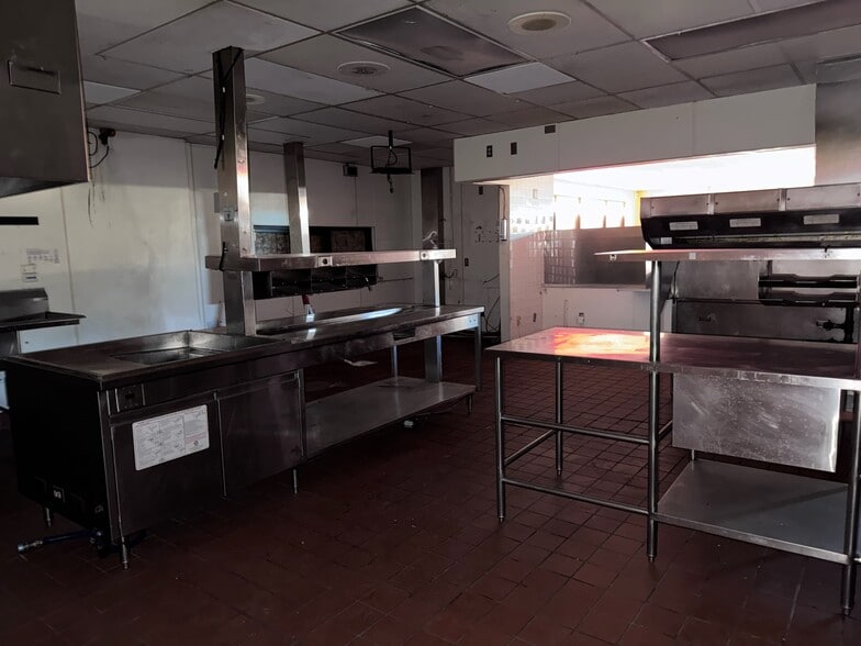 More Photos Of 50910 Seminole Dr, Cabazon Fast Food For Sale