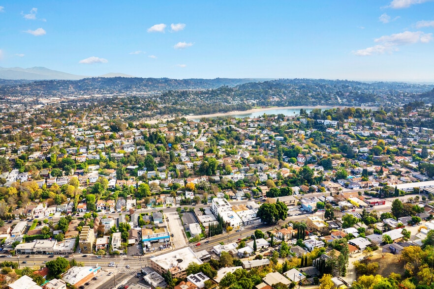 More Photos Of 2415 Griffith Park Blvd, Los Angeles Apartments For Sale