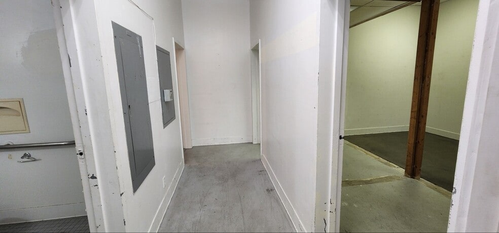 More Photos Of 1001 E 7th St, Los Angeles Warehouse For Lease