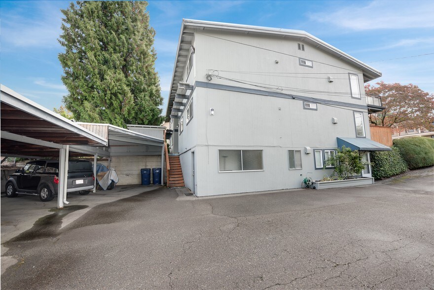 More Photos Of 324 6th Ave S, Kirkland Apartments For Sale
