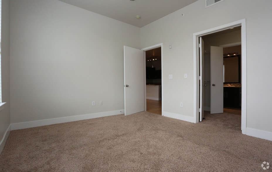 More Photos Of 4123 Cedar Springs Rd, Dallas Apartments For Lease