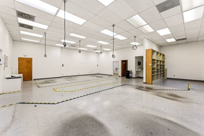 More Photos Of 1596 NW Washington Blvd, Grants Pass Industrial For Sale