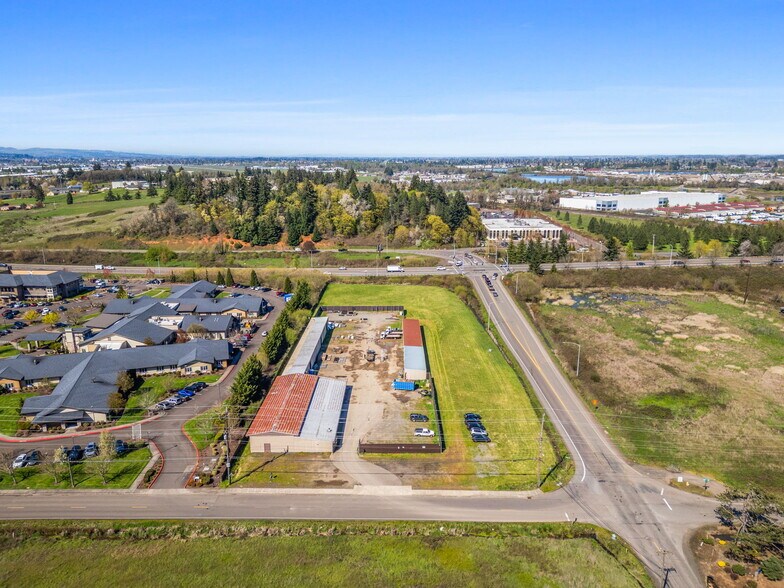 More Photos Of 3511 Boone Rd SE, Salem Distribution For Lease