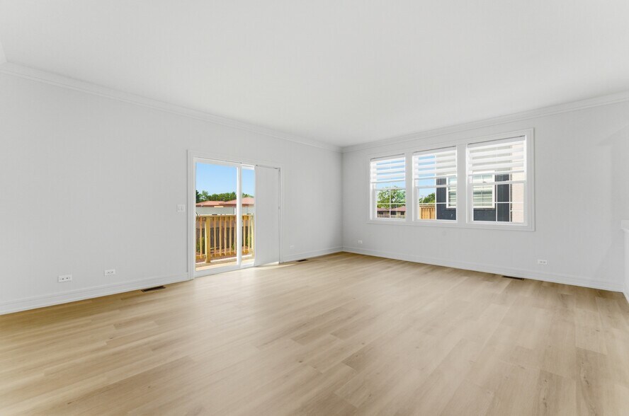 More Photos Of 214 N Walnut St, Bensenville Apartments For Sale