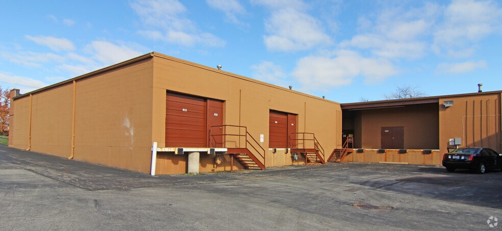 More Photos Of 824-830 Fee Fee Rd, Saint Louis Unknown For Lease