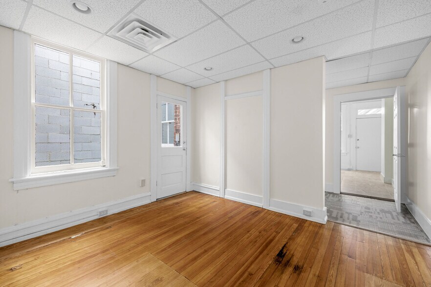 More Photos Of 1312 W Main St, Richmond Office For Lease