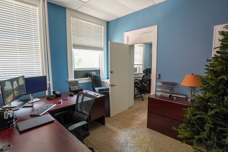 More Photos Of 2404 Auburn Ave, Cincinnati Apartments For Sale