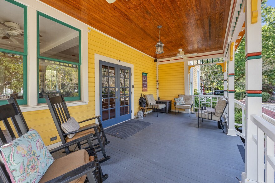 More Photos Of 221 SE 7th St, Gainesville Hospitality For Sale