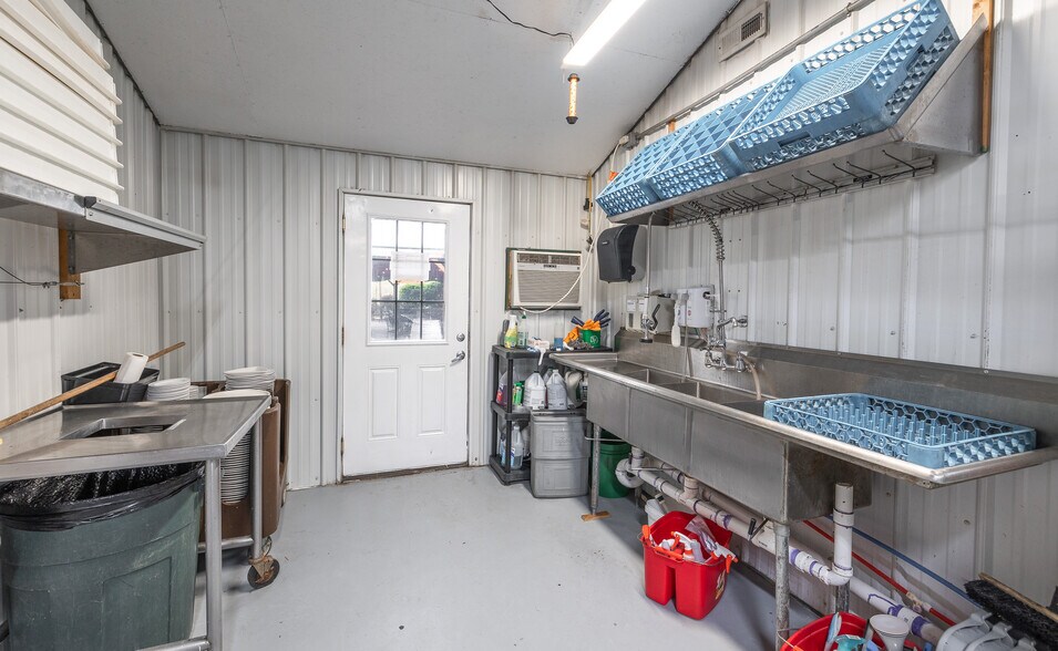 More Photos Of 5870 Old 66, Leasburg Winery Vineyard For Sale