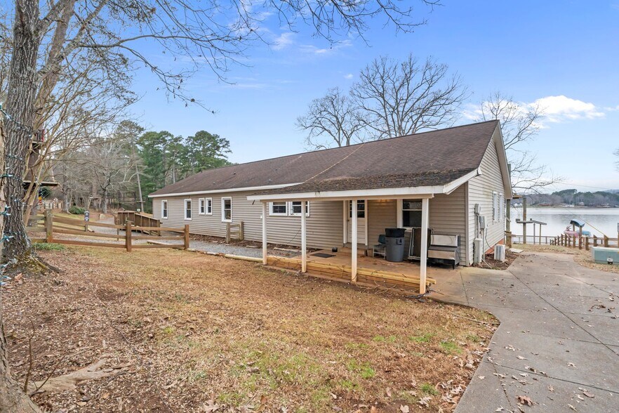 More Photos Of 6692 Valwood Rd, Conover Specialty For Sale