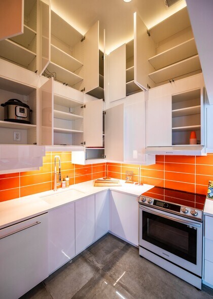 More Photos Of 523 Grand Blvd, Kansas City Apartments For Lease