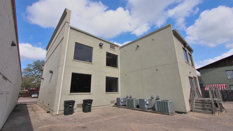 More Photos Of 315 W Alabama St, Houston Loft Creative Space For Lease