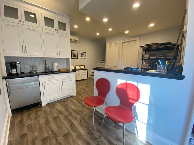 More Photos Of 215 River Road Ext, Cos Cob Office For Lease