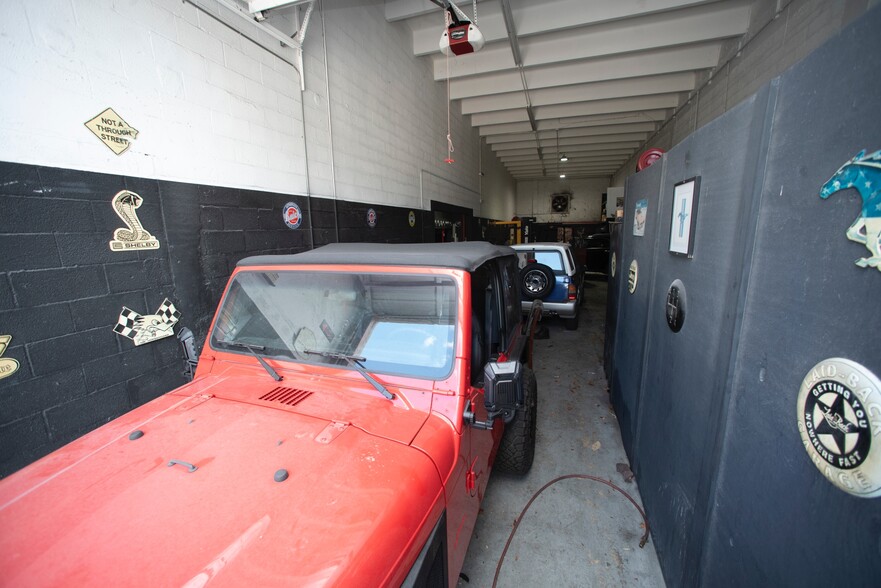 More Photos Of 12432-12454 SW 128th St, Miami Warehouse For Sale