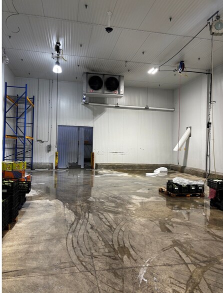 More Photos Of 340 N Sacramento Blvd, Chicago Refrigeration Cold Storage For Lease