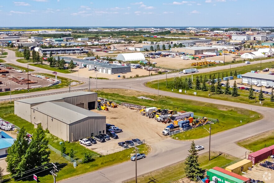 More Photos Of 1404 10th St, Nisku Warehouse For Lease