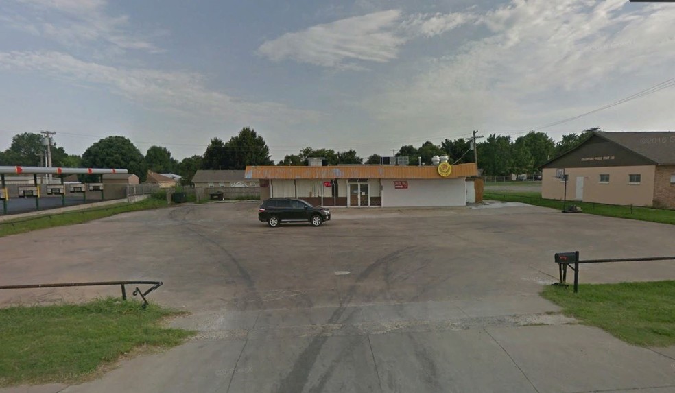 Primary Photo Of 709 W Rogers Blvd, Skiatook Freestanding For Lease