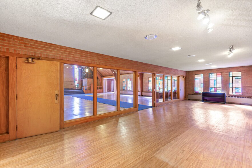 More Photos Of 3955-3995 N Irving St, Denver Religious Facility For Lease
