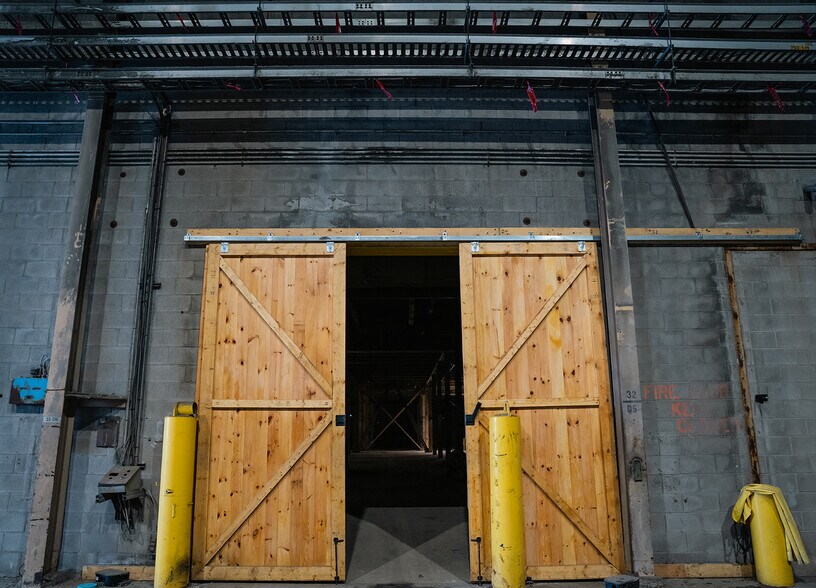 Primary Photo Of 3363 Davis Rd., Thorold Warehouse For Lease