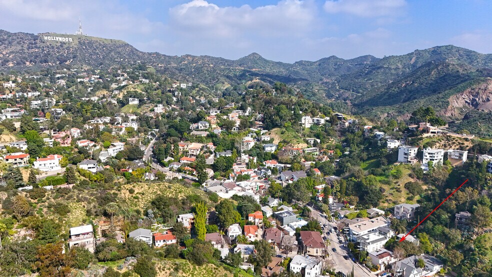 More Photos Of 2636 N Beachwood Dr, Los Angeles Apartments For Sale