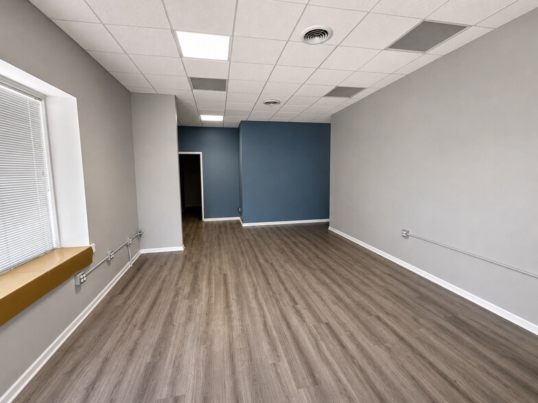 More Photos Of 4519-4523 N Milwaukee Ave, Chicago Apartments For Lease