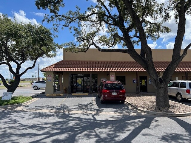 More Photos Of 310 E Pecan Blvd, McAllen Storefront For Lease
