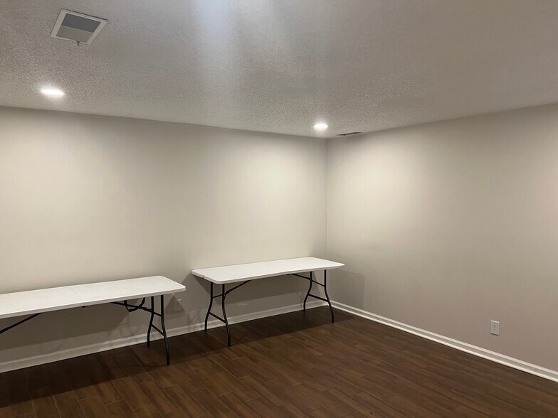 More Photos Of 4031 Rainbow Dr, Decatur Religious Facility For Sale