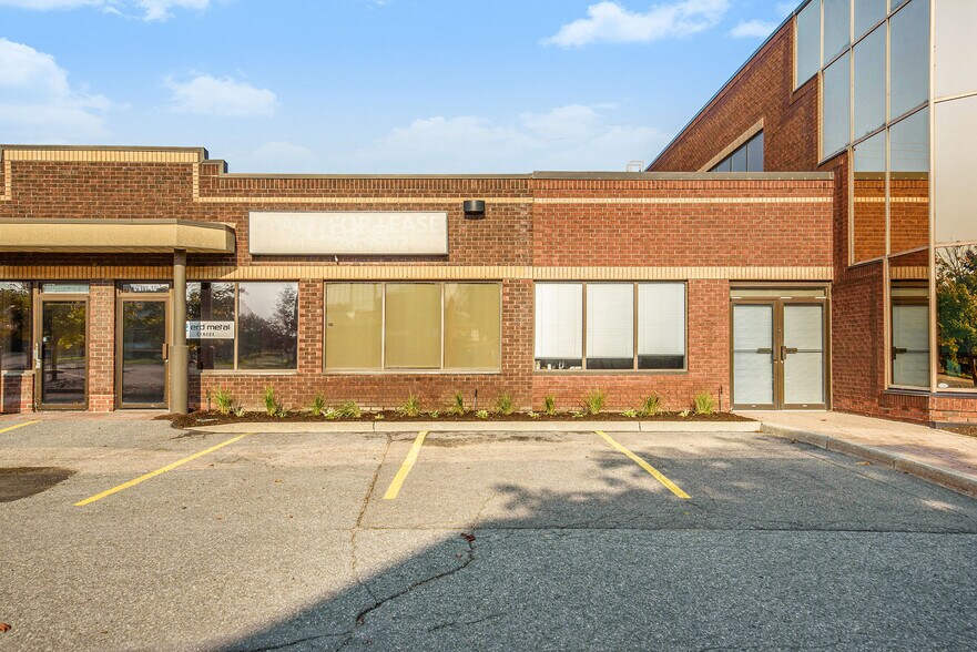 More Photos Of 6 Antares Dr, Ottawa Office For Lease