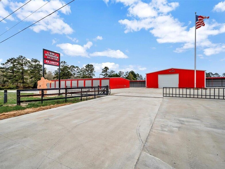 Primary Photo Of 8959 N US Highway 69, Huntington Self Storage For Lease