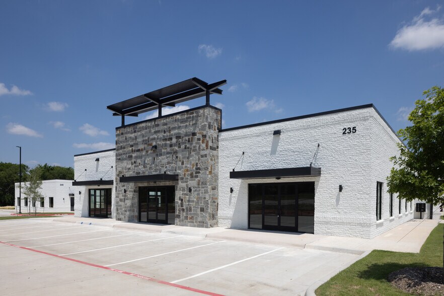 Primary Photo Of 235 S Preston Rd, Celina Medical For Lease