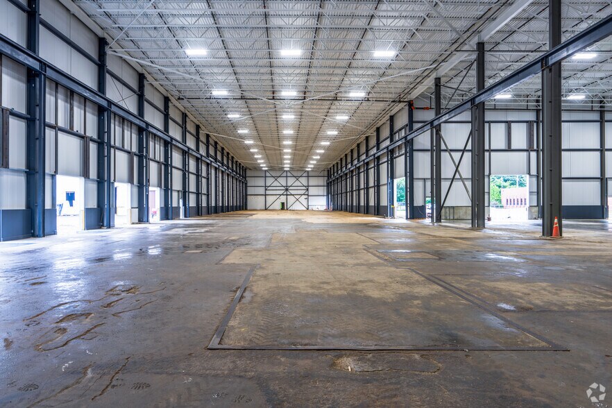 More Photos Of 1537 Grafton Rd, Millbury Warehouse For Lease